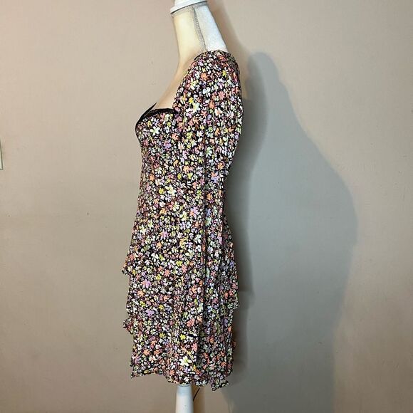 🌻AFRM Fit & Flared Floral Black Dress - Picture 4 of 7